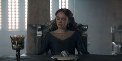 extant_HouseOfTheDragon_2x05_Regent_2814
