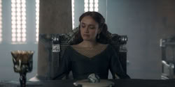 extant_HouseOfTheDragon_2x05_Regent_2819