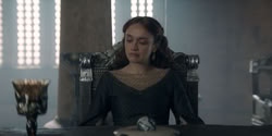extant_HouseOfTheDragon_2x05_Regent_2822