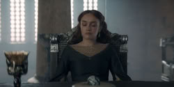 extant_HouseOfTheDragon_2x05_Regent_2825