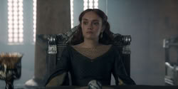 extant_HouseOfTheDragon_2x05_Regent_2833