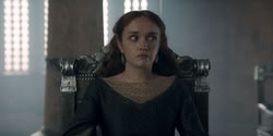 extant_HouseOfTheDragon_2x05_Regent_2860