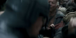 extant_HouseOfTheDragon_2x05_Regent_3355