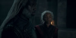 extant_HouseOfTheDragon_2x05_Regent_4026