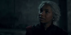 extant_HouseOfTheDragon_2x05_Regent_4174