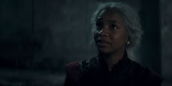 extant_HouseOfTheDragon_2x05_Regent_4210