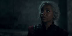 extant_HouseOfTheDragon_2x05_Regent_4211