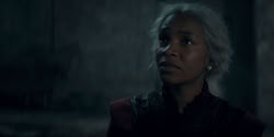 extant_HouseOfTheDragon_2x05_Regent_4212