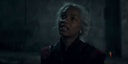 extant_HouseOfTheDragon_2x05_Regent_4215