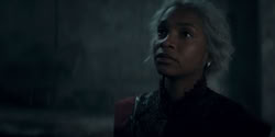 extant_HouseOfTheDragon_2x05_Regent_4219