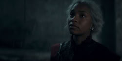 extant_HouseOfTheDragon_2x05_Regent_4220