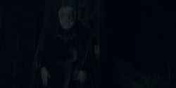 extant_HouseOfTheDragon_2x05_Regent_4554