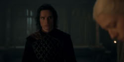 extant_HouseOfTheDragon_2x05_Regent_5252
