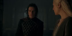 extant_HouseOfTheDragon_2x05_Regent_5299