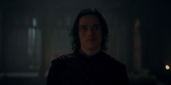 extant_HouseOfTheDragon_2x05_Regent_5328