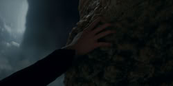 extant_HouseOfTheDragon_2x07_TheRedSowing_4502