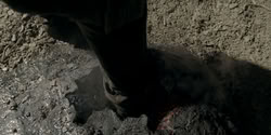 extant_HouseOfTheDragon_2x07_TheRedSowing_5335