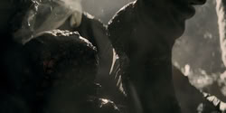 extant_HouseOfTheDragon_2x07_TheRedSowing_5350