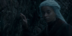 HouseOfTheDragon_3x01-SaltAndSeaFireAndBlood_0109