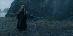 HouseOfTheDragon_3x01-SaltAndSeaFireAndBlood_1965