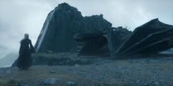 HouseOfTheDragon_3x01-SaltAndSeaFireAndBlood_1979