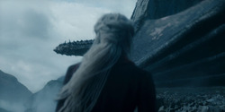 HouseOfTheDragon_3x01-SaltAndSeaFireAndBlood_1990