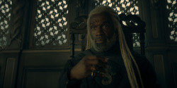 HouseOfTheDragon_3x01-SaltAndSeaFireAndBlood_2302