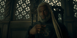 HouseOfTheDragon_3x01-SaltAndSeaFireAndBlood_2303
