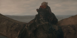 HouseOfTheDragon_3x02-QueensLanding_00100