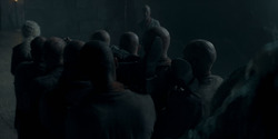 HouseOfTheDragon_3x02-QueensLanding_00157