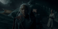 HouseOfTheDragon_3x02-QueensLanding_00170