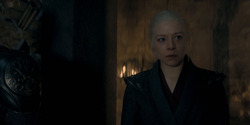 HouseOfTheDragon_3x02-QueensLanding_00239