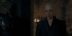 HouseOfTheDragon_3x02-QueensLanding_00244