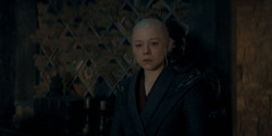 HouseOfTheDragon_3x02-QueensLanding_00254