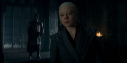 HouseOfTheDragon_3x02-QueensLanding_00266