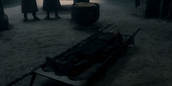 HouseOfTheDragon_3x02-QueensLanding_00297