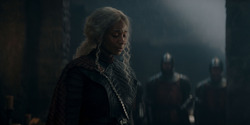 HouseOfTheDragon_3x02-QueensLanding_00302
