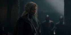 HouseOfTheDragon_3x02-QueensLanding_00303