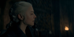 HouseOfTheDragon_3x02-QueensLanding_00310
