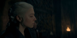HouseOfTheDragon_3x02-QueensLanding_00312