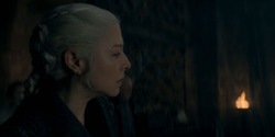 HouseOfTheDragon_3x02-QueensLanding_00319