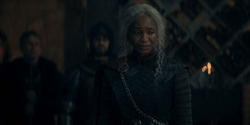 HouseOfTheDragon_3x02-QueensLanding_00385