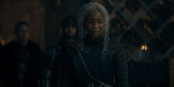 HouseOfTheDragon_3x02-QueensLanding_00386