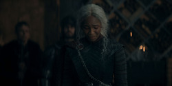 HouseOfTheDragon_3x02-QueensLanding_00388