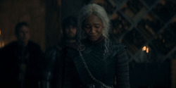 HouseOfTheDragon_3x02-QueensLanding_00389