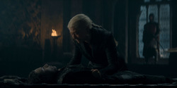 HouseOfTheDragon_3x02-QueensLanding_00393
