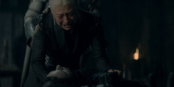 HouseOfTheDragon_3x02-QueensLanding_00415