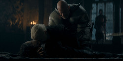 HouseOfTheDragon_3x02-QueensLanding_00419