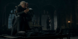 HouseOfTheDragon_3x02-QueensLanding_00421