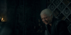 HouseOfTheDragon_3x02-QueensLanding_00423